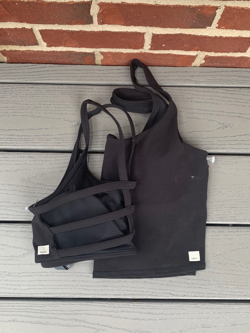 Vuori Yosemite Sports Bra and Vuori Daily Crop Top